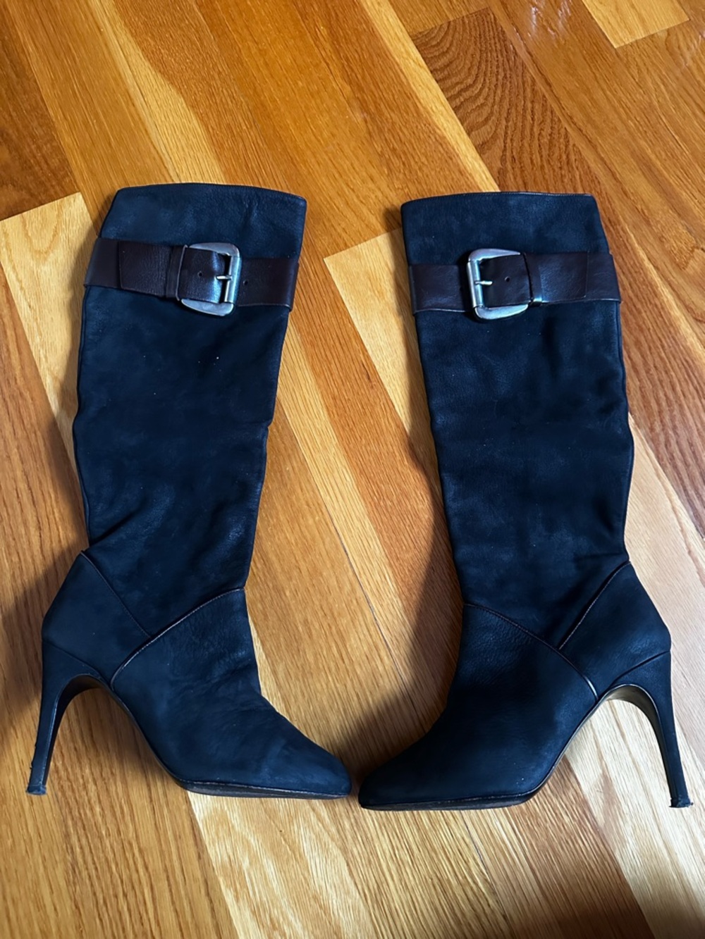Max de Carlo Black Knee-High Suede Buckle Stiletto Boots